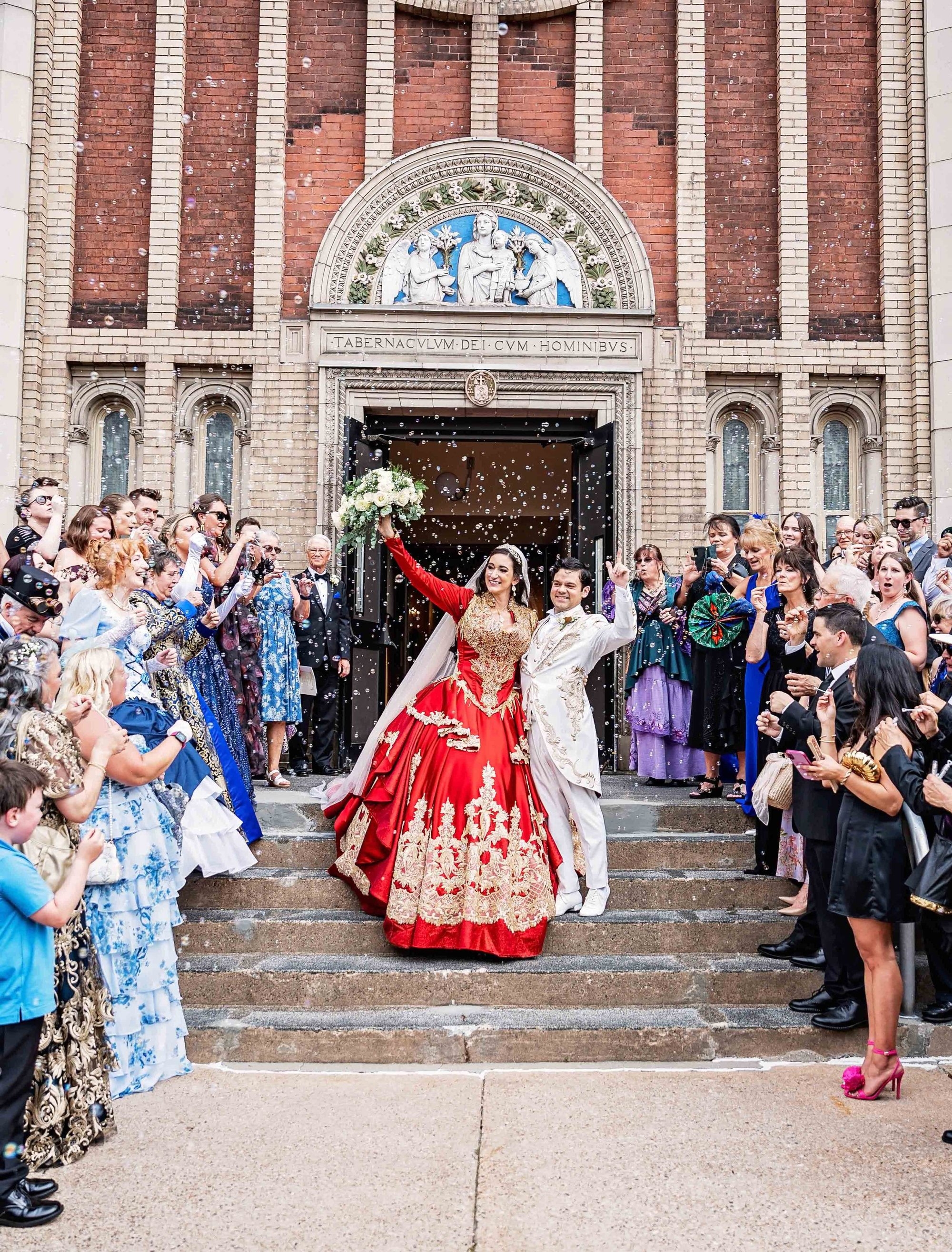 carousel-hero-element image-0