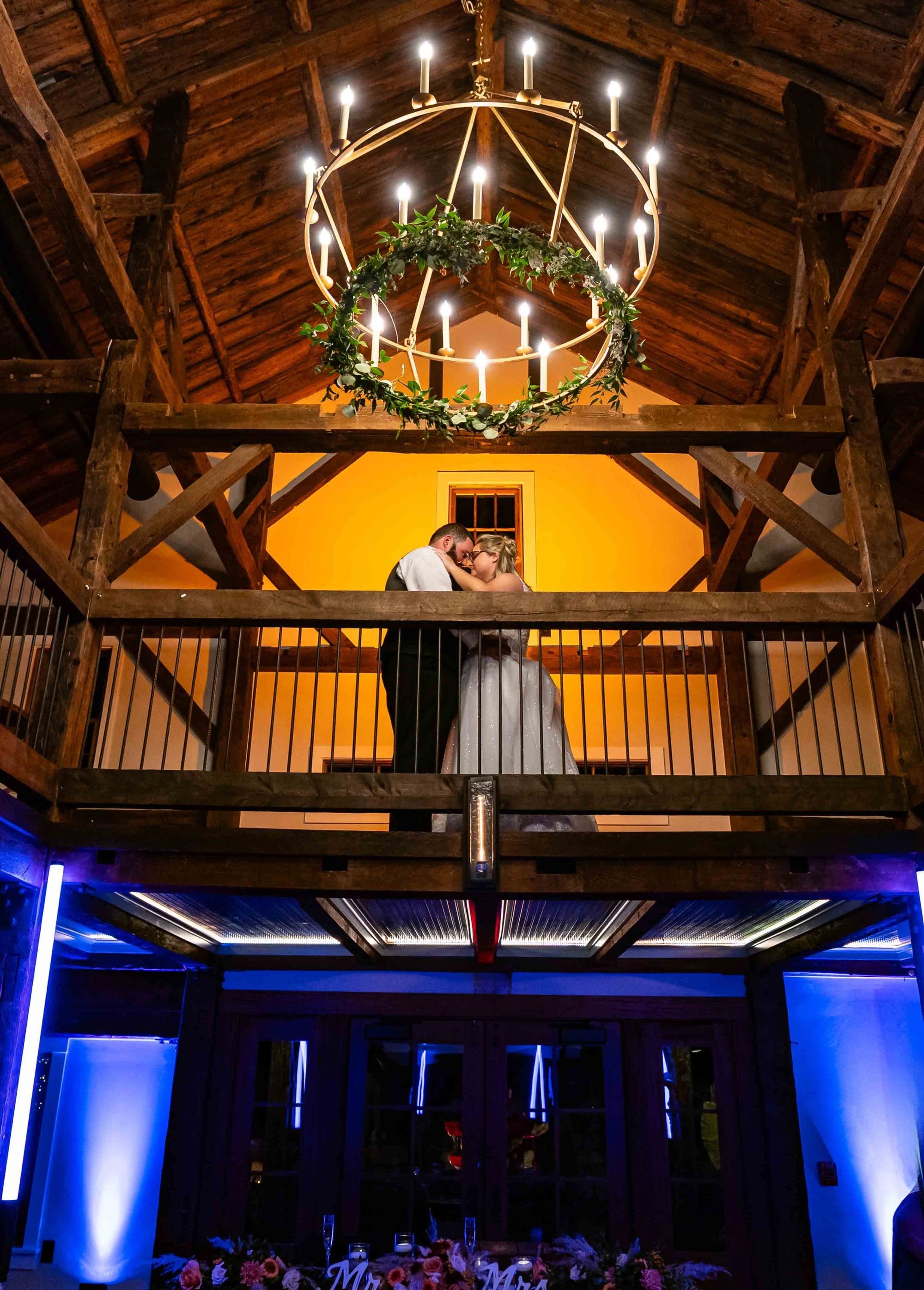 carousel-hero-element image-0